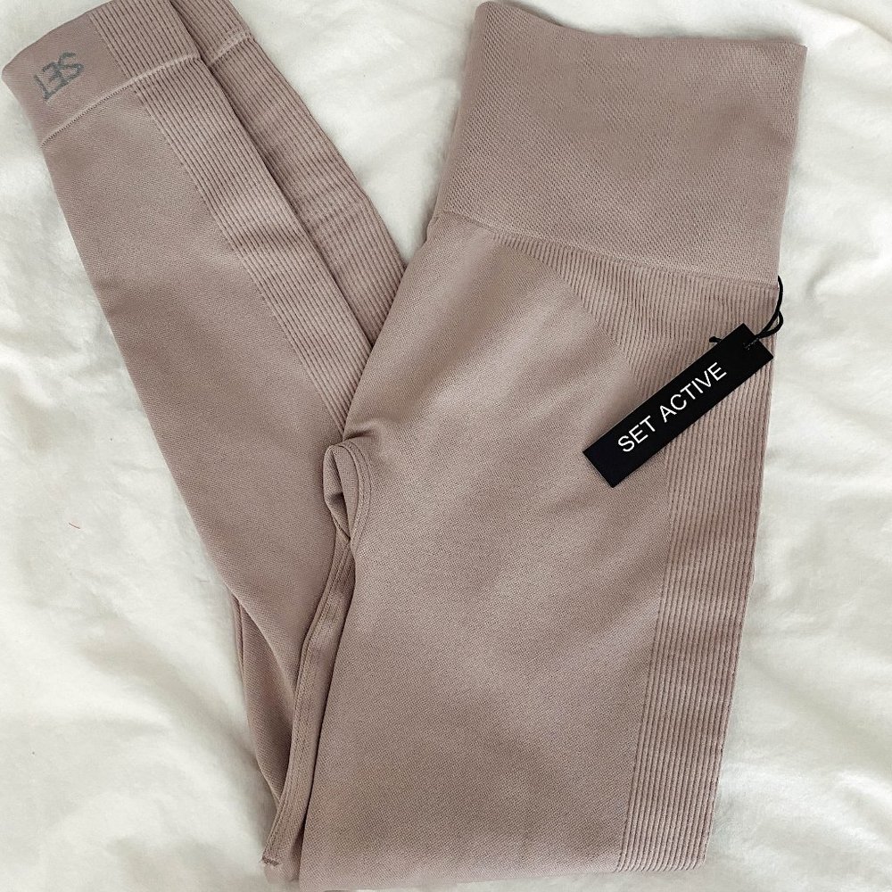 SET Active Taupe Leggings